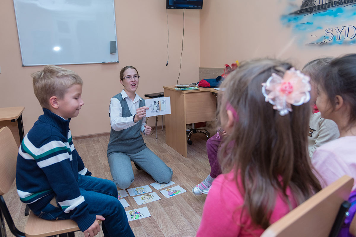 Игровое занятие английским языком в центре «Лучшие друзья»